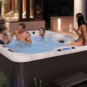 Poolside Manners, Companions and Hot Tub Etiquette